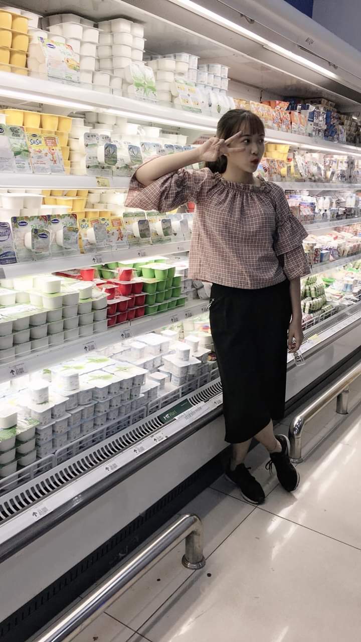 Chị Nguyễn Mai Phương đi giày đẫm tinh trùng và nước tiểu Ngựa