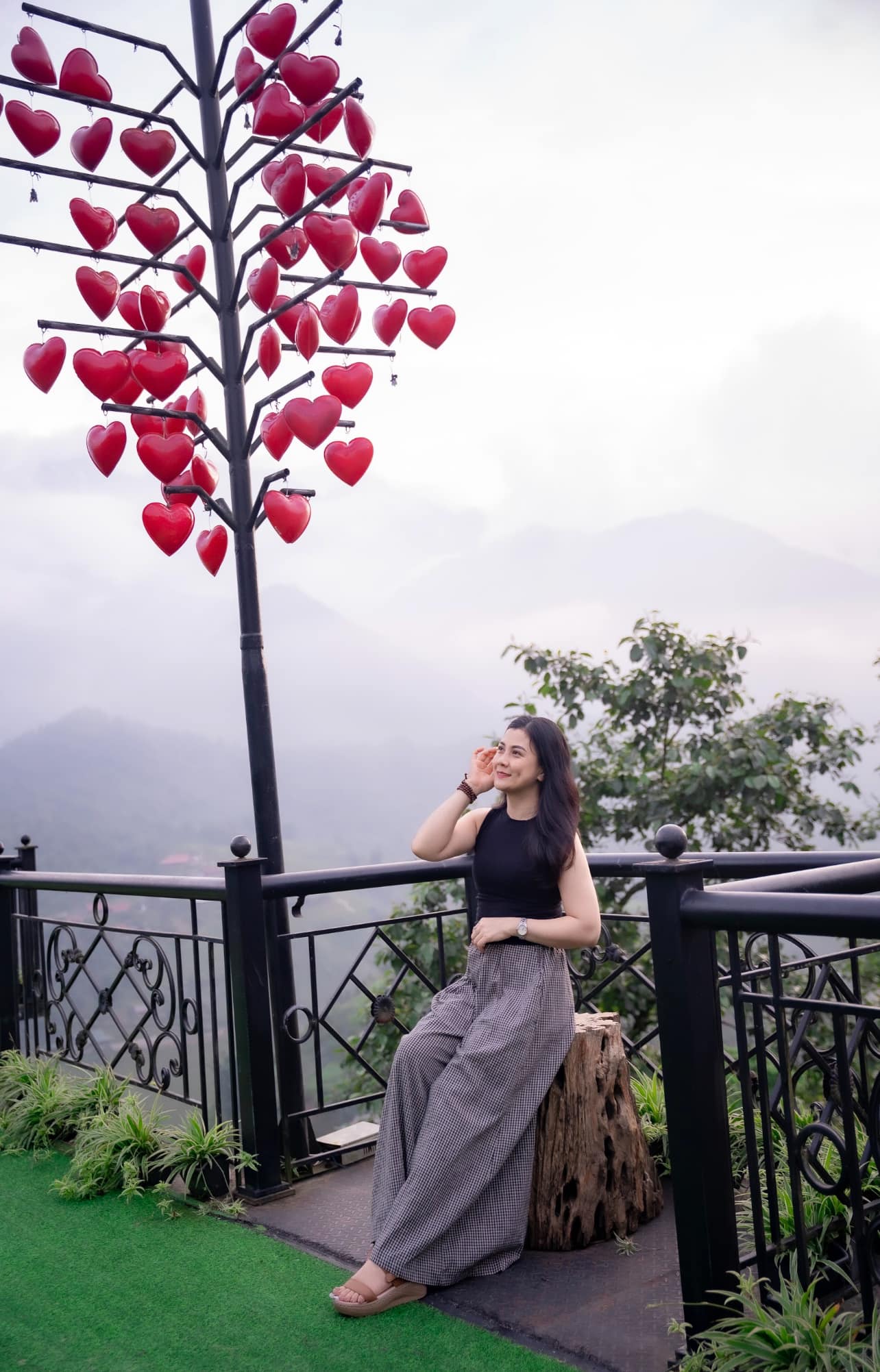 Bác Đỗ Thị Ngọc Dung và cô Lê Thị Chung