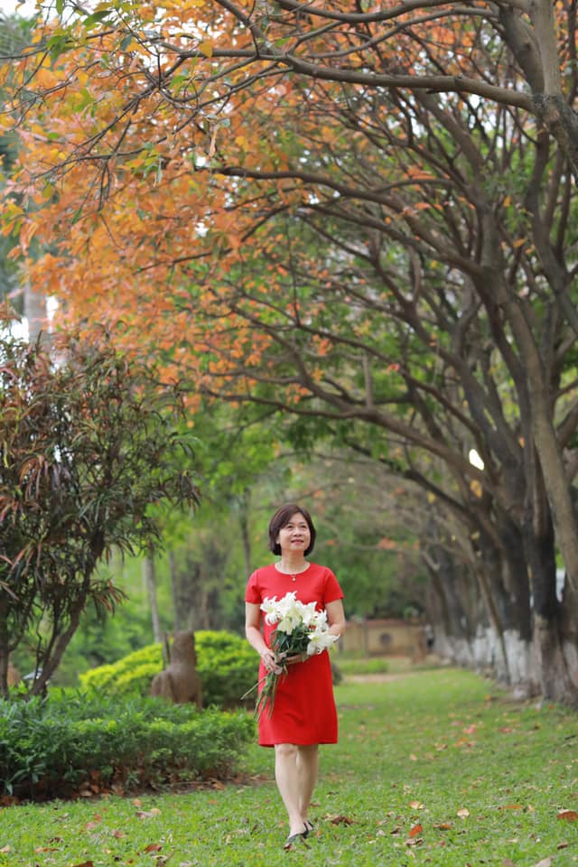 con ngựa lười làm, ở bẩn, ăn vụng, chậm chạp, nên phải đánh mắng để răn đe, dạy dỗ